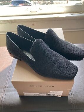 NWT Donald J. Pliner Adeline Caviar Loafers size 7.5
